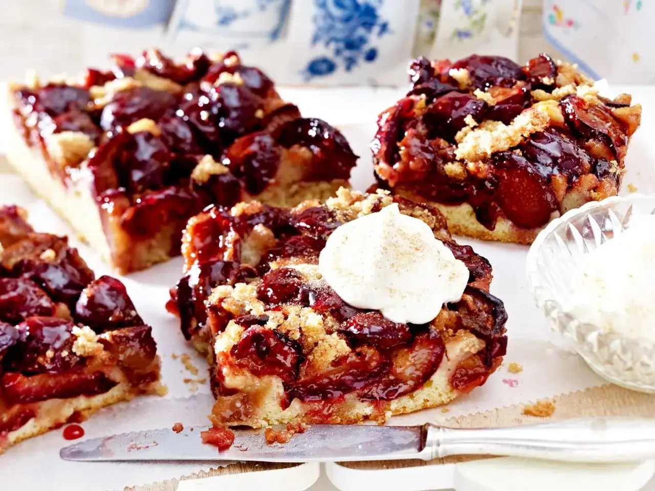Leichter Pflaumenkuchen vom Blech - saftig und unkompliziert