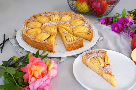 Apfeltarte mit mürbem Boden - so wird sie schön saftig und mürbe